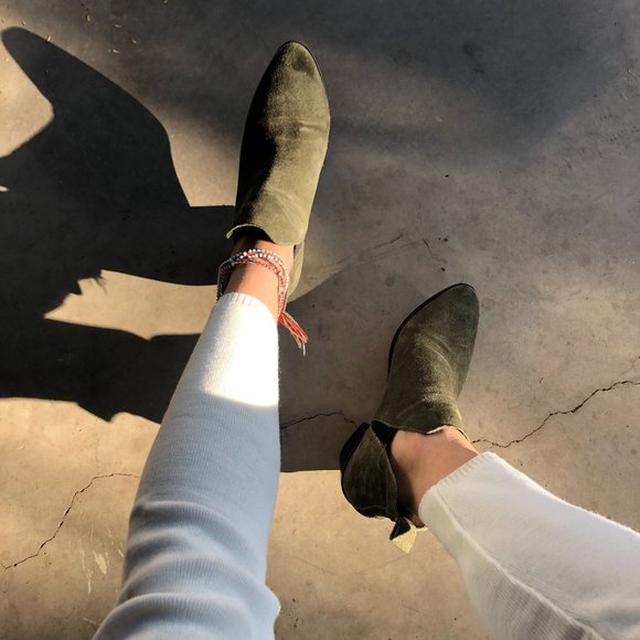 SOLD*Olive Suede Low Cut Chelsea Western Boots - Picture 4 of 13